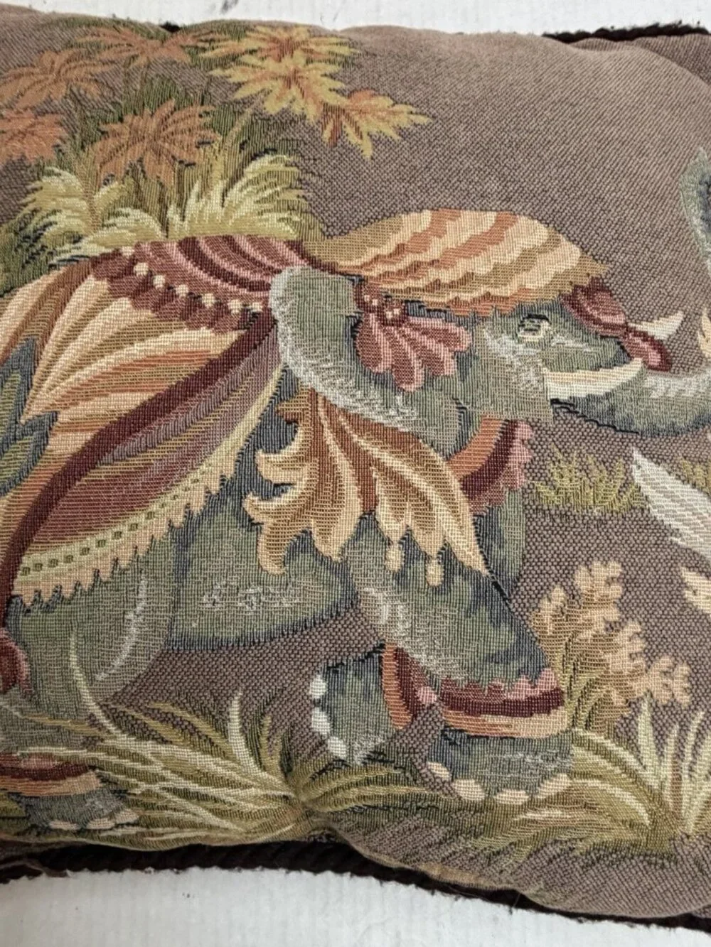 VTG Ashford Court Tapestry‎ Elephant Pillow Accent Decorative Throw Pillow Black